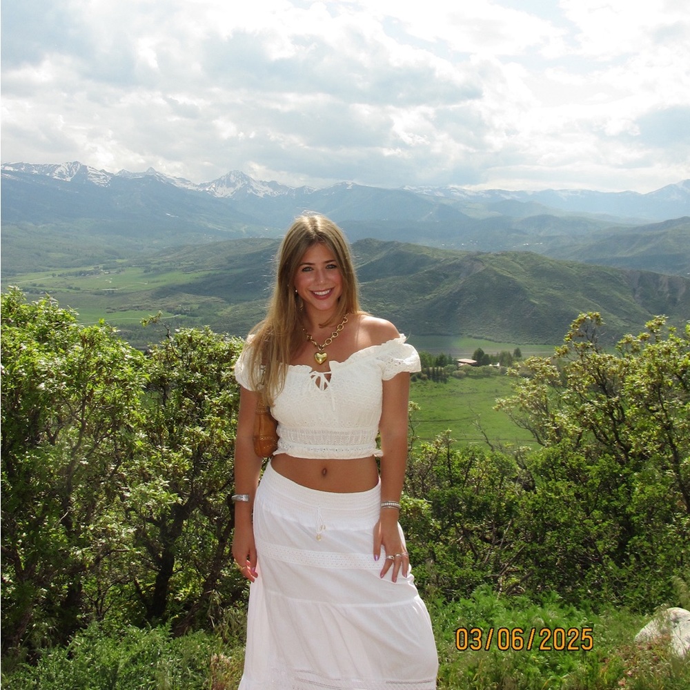Meet your Posher, Caroline